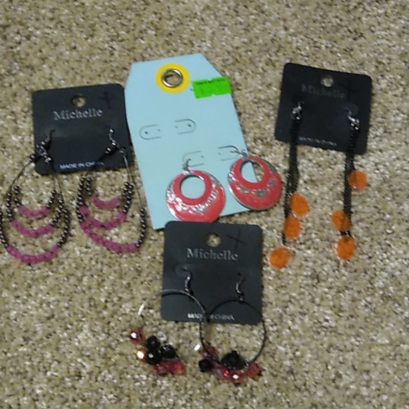Earrings - Picture 1 of 5